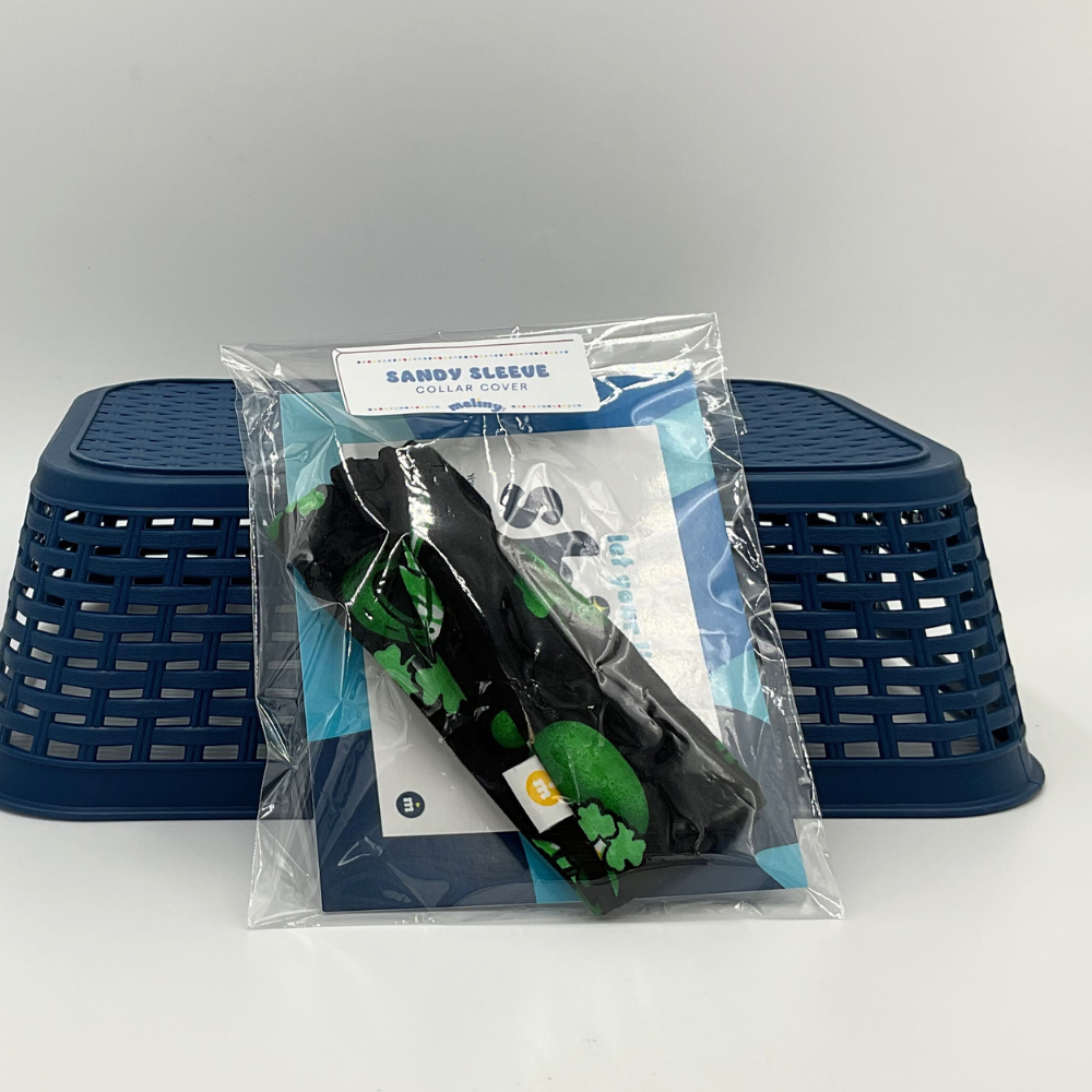 MelinyLLC - Sandy Sleeve Furry Friends Collar Cover (SHAMROCKS AND HATS)