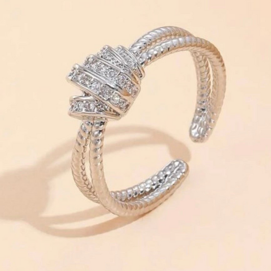 Jova NYC - Love Knot Ring (Silver)